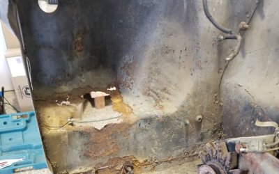 66 Mustang Remove-Batery-Tray