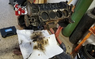 66 Mustang Engine-dismantle